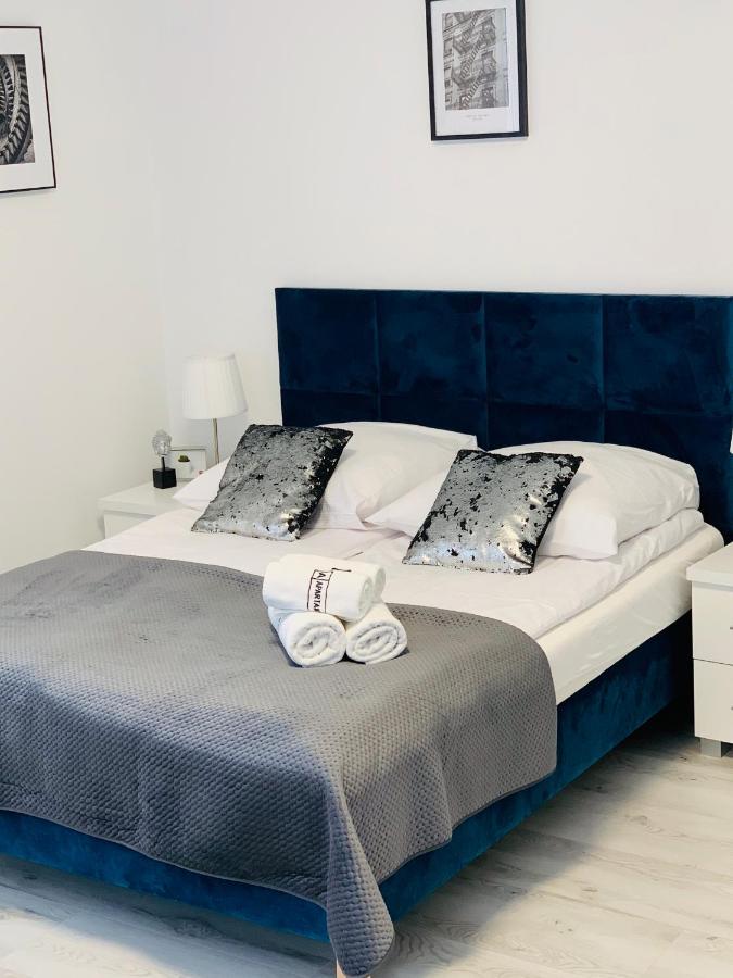 Apartament Walczaka 22 Miejsce Parkingowe ゴジュフ・ヴィエルコポルスキ エクステリア 写真