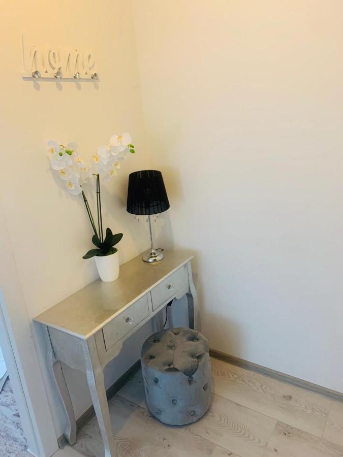 Apartament Walczaka 22 Miejsce Parkingowe ゴジュフ・ヴィエルコポルスキ エクステリア 写真